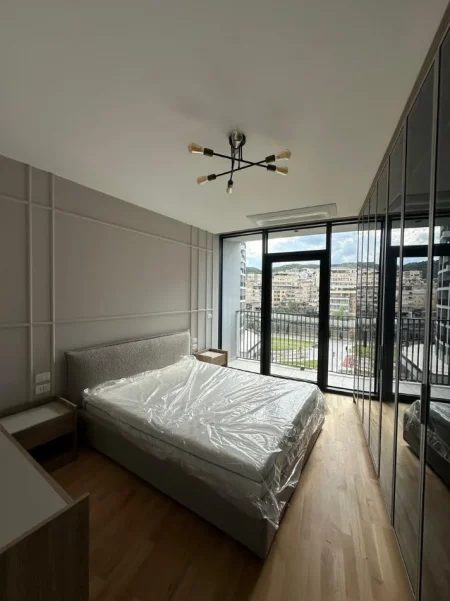 Tirane, jepet me qera apartament 2+1 Kati 4, 110 m² 1.800 € (Lake view)