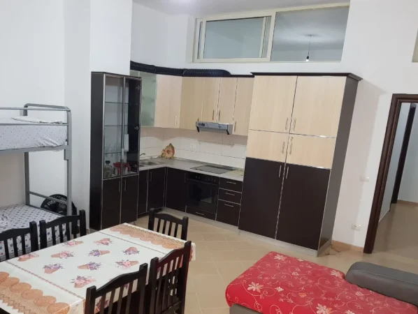 Durres, jepet me qera apartament 1+1+Ballkon Kati 2, 50 m² 300 €