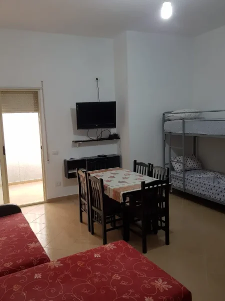 Durres, jepet me qera apartament 1+1+Ballkon Kati 2, 50 m² 300 €