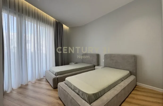 Tirane, jepet me qera apartament 2+1 Kati 0, 130 m² 1.800 € (Liqeni i Thate)