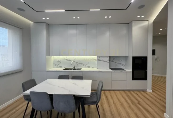 Tirane, jepet me qera apartament 2+1 Kati 0, 130 m² 1.800 € (Liqeni i Thate)