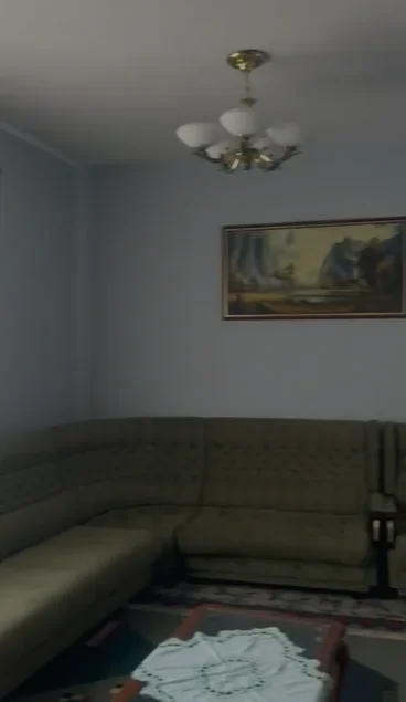 Tirane, jepet me qera Vile 3+1+Ballkon Kati 2, 550 € (Fresku)