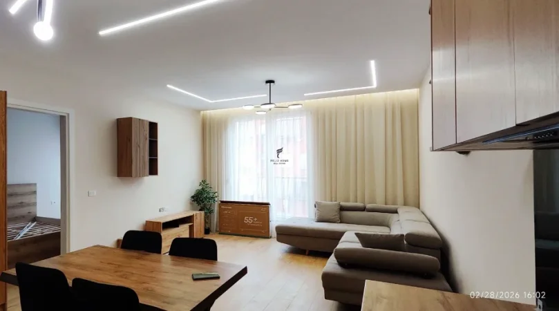 Tirane, jepet me qera apartament 1+1 Kati 3, 65 m² 650 € (ISH STACIONI I TRENIT)