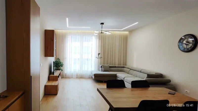 Tirane, jepet me qera apartament 1+1 Kati 3, 65 m² 650 € (ISH STACIONI I TRENIT)
