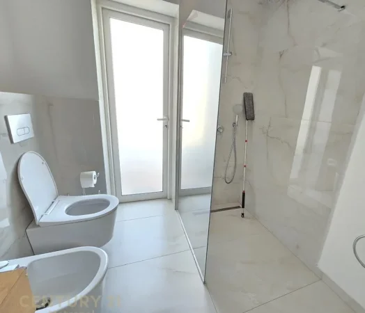 Tirane, jepet me qera apartament 1+1 Kati 4, 65 m² 600 € (Shkolla e Baletit)