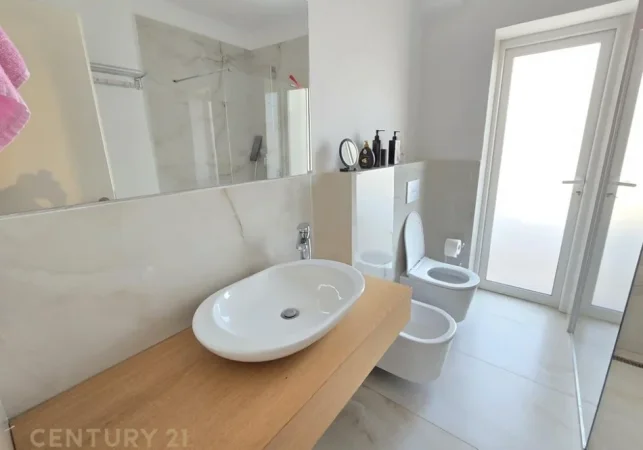 Tirane, jepet me qera apartament 1+1 Kati 4, 65 m² 600 € (Shkolla e Baletit)