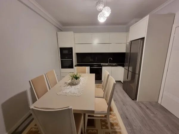 Tirane, jepet me qera apartament 2+1+Ballkon Kati 8, 90 m² 550 € (Astir, Urban Gate)