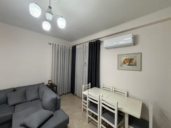 Tirane, jepet me qera apartament 1+1 Kati 1, 55 m² 400 € (MISTO MAME)