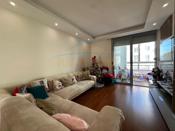 Tirane, jepet me qera apartament 2+1 Kati 5, 94 m² 750 € (LIQENI I THATE)