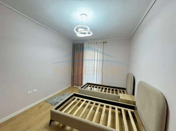 Tirane, shitet apartament 2+1 Kati 5, 121 m² 182.000 € (Unaza e Re)