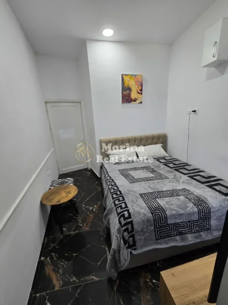 Tirane, jepet me qera apartament 1+1 Kati 1, 20 m² 250 € (Xhamlliku)
