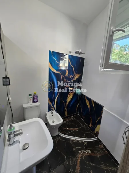 Tirane, jepet me qera apartament 1+1 Kati 1, 20 m² 250 € (Xhamlliku)