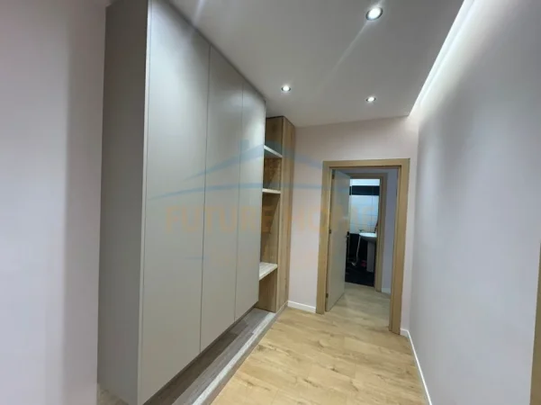 Tirane, shitet apartament 2+1+Aneks+Ballkon Kati 5, 121 m² 182.000 € (Unaza e Re)