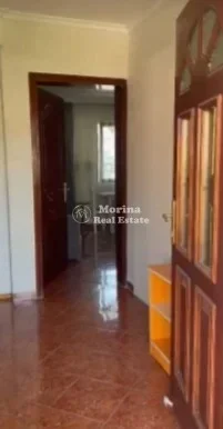 Tirane, jepet me qera apartament 1+1 Kati 2, 350 m² 350 € (Vilat Gjermane)