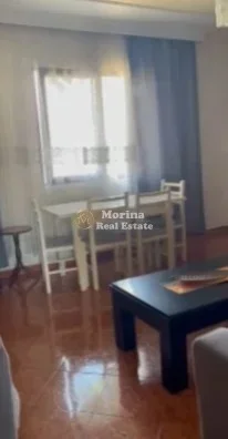 Tirane, jepet me qera apartament 1+1 Kati 2, 350 m² 350 € (Vilat Gjermane)