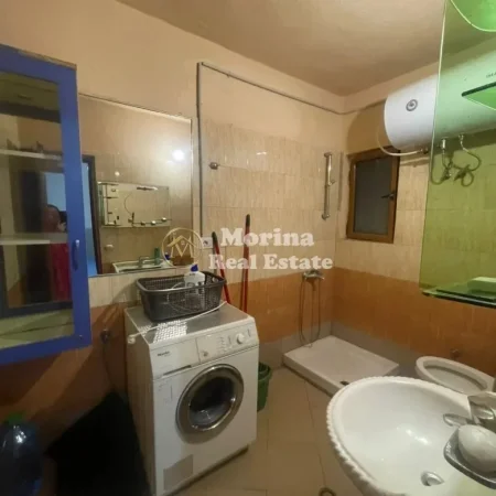 Tirane, jepet me qera apartament 1+1 Kati 2, 350 m² 350 € (Vilat Gjermane)