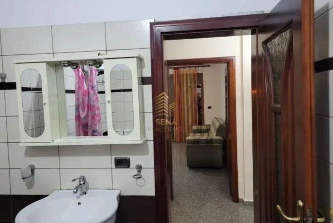 Tirane, jepet me qera apartament 2+1+Ballkon Kati 2, 100 m² 450 € (Rrethrrotullimi i Ali Demit)