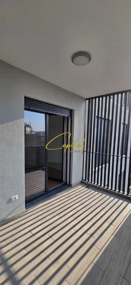 Tirane, jepet me qera zyre Kati 4, 110 m² 700 € (DON BOSKO)