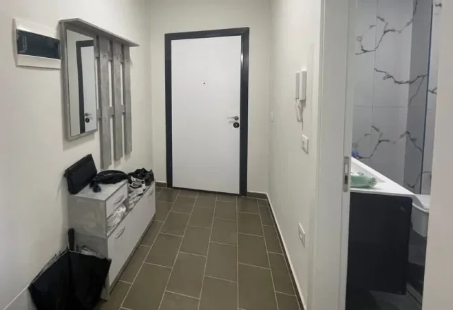 Tirane, jepet me qera apartament 1+1 , 70 m² 500 € (Rruga e Kavajës)