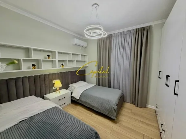 Tirane, jepet me qera apartament 3+1 Kati 3, 92 m² 1.200 € (VASIL SHANTO)