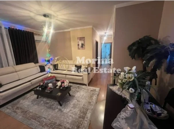 Tirane, jepet me qera apartament 2+1 Kati 2, 90 m² 700 € (Fusha Aviacionit)