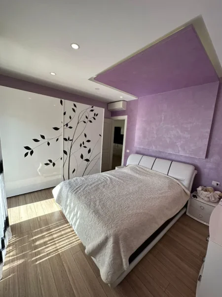 Tirane, shitet apartament , 125 m² 285.000 € 