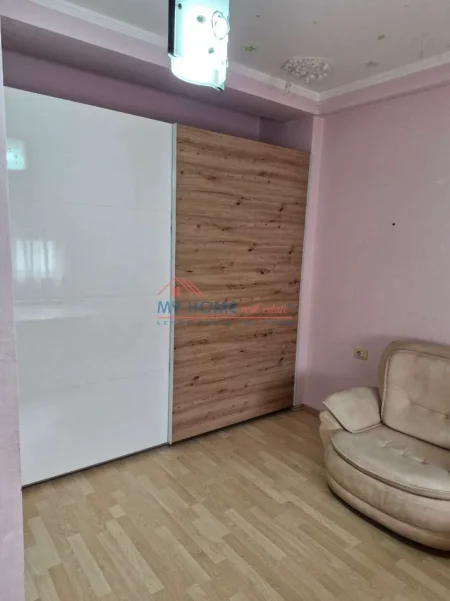 Tirane, jepet me qera apartament 2+1+Ballkon Kati 5, 106 m² 750 € (Rruga e Kosovareve)