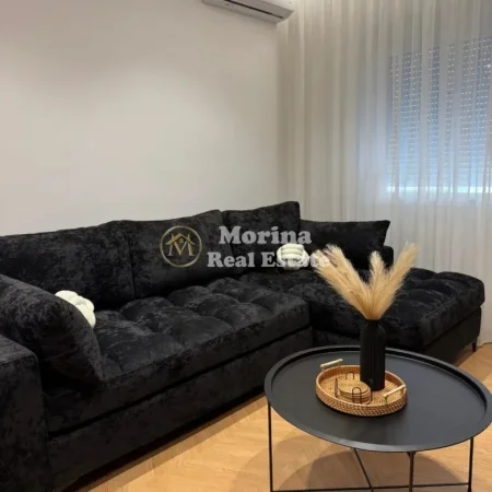 Tirane, jepet me qera apartament 1+1 Kati 3, 60 m² 850 € (Liqeni Artificial)
