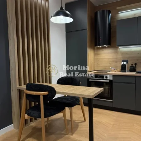 Tirane, jepet me qera apartament 1+1 Kati 3, 60 m² 850 € (Liqeni Artificial)