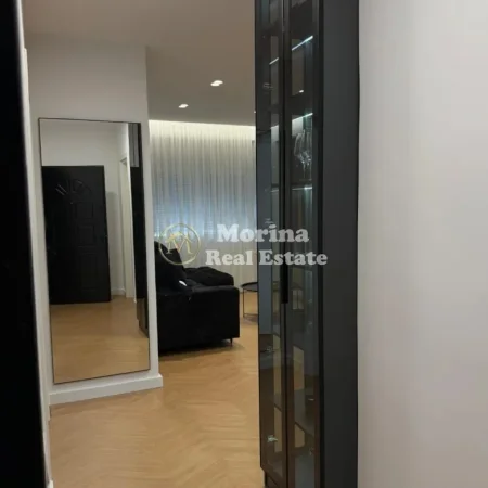 Tirane, jepet me qera apartament 1+1 Kati 3, 60 m² 850 € (Liqeni Artificial)