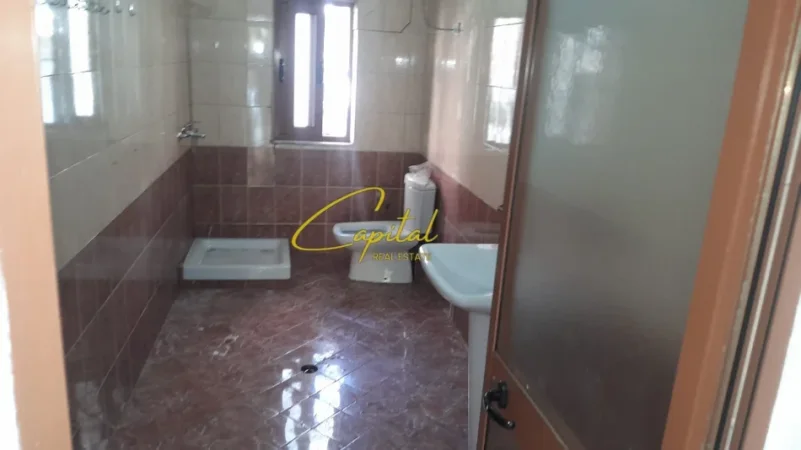 Tirane, jepet me qera shtepi 3+1 Kati 1, 110 m² 800 € (ASTIR)