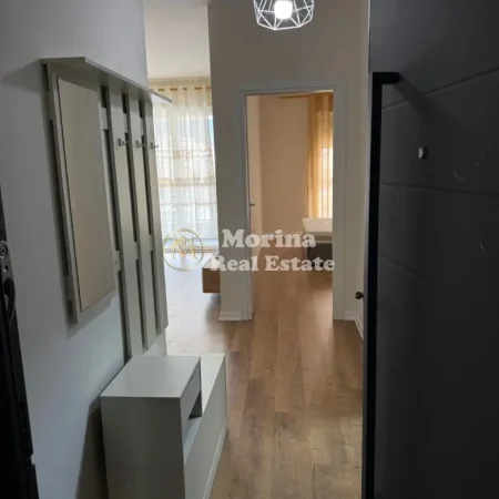 Tirane, jepet me qera apartament 1+1 Kati 4, 70 m² 500 € (5 Maji)