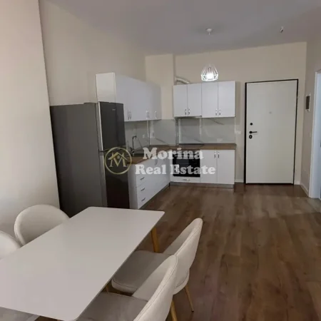 Tirane, jepet me qera apartament 1+1 Kati 3, 75 m² 550 € (5 Maji)