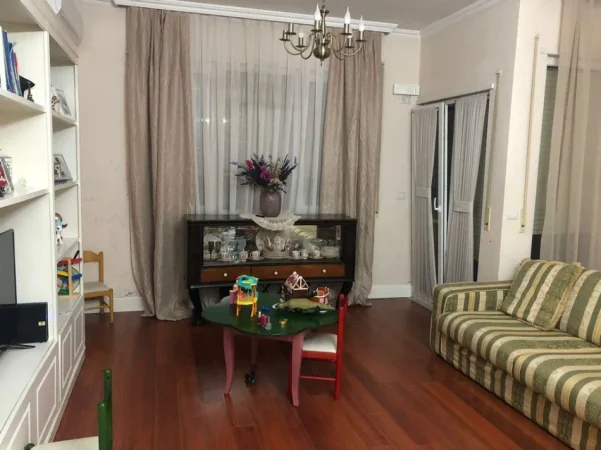 Tirane, shitet apartament 2+1 , 120 m² 249.000 € 