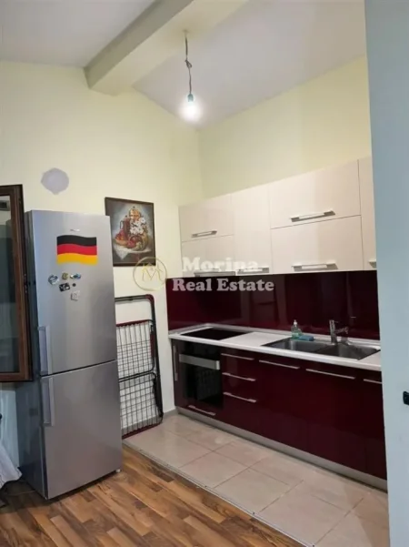 Tirane, jepet me qera Vile 1+1 Kati 1, 60 m² 400 € (Shkoze)