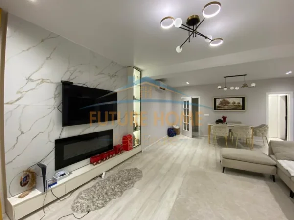 Tirane, shitet apartament 2+1+Ballkon Kati 6, 110 m² 375.000 € (Stadiumi Dinamo)