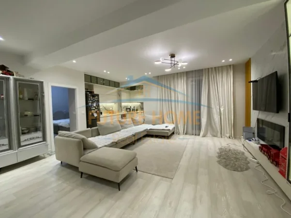 Tirane, shitet apartament 2+1+Ballkon Kati 6, 110 m² 375.000 € (Stadiumi Dinamo)