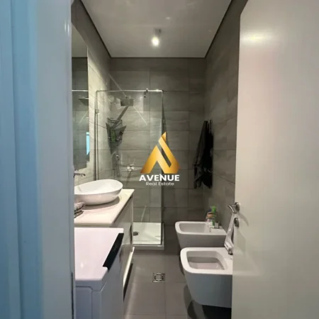 Tirane, jepet me qera apartament 1+1 Kati 5, 650 € (KIKA 2)