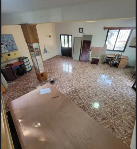 Tirane, jepet me qera ambjent biznesi Kati 0, 170 m² 400 € (ASTIR)