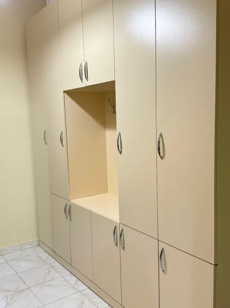 Tirane, jepet me qera apartament 1+1+Ballkon Kati 2, 50 m² 480€