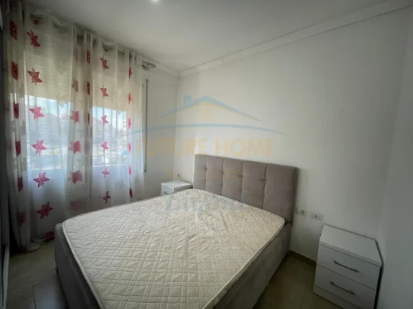 Tirane, jepet me qera apartament 1+1+Ballkon Kati 3, 60 m² 550 € (SIMA COM)