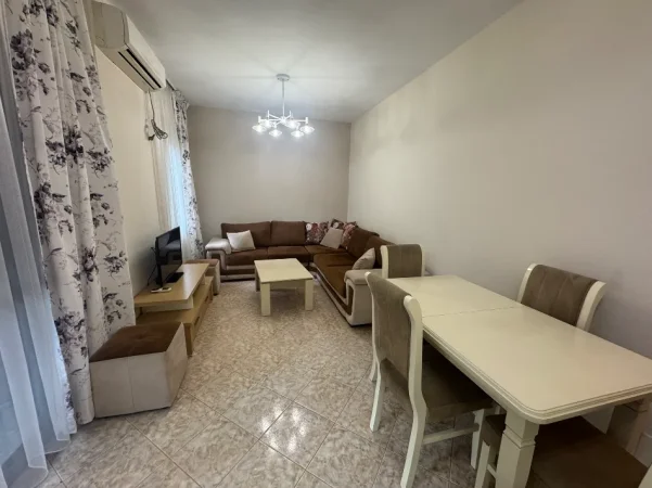 Tirane, jepet me qera apartament 1+1+Aneks+Ballkon Kati 6, 75 m² 550 € (rruga e kavajes , 21 dhjetori)