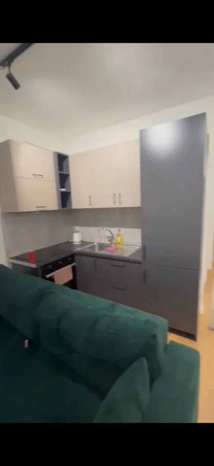 Tirane, jepet me qera apartament 1+1+Ballkon Kati 3, 54 m² 550 € (SELITE)