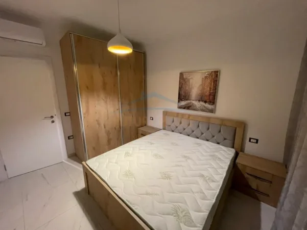 Tirane, jepet me qera apartament 1+1 Kati 5, 59 m² 450 € (RRUGA JORDAN MISJA)