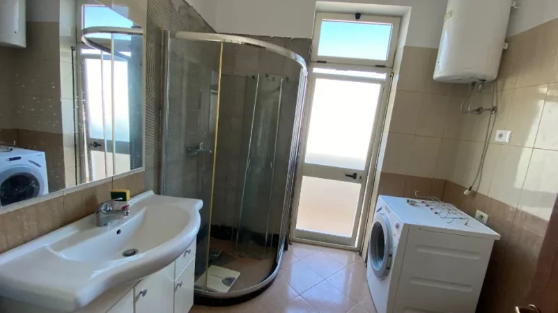 Durres, shitet apartament+verande | Penthouse 2+1+Ballkon Kati 8, 119 m² 125.000 € (pavaresia plazh)