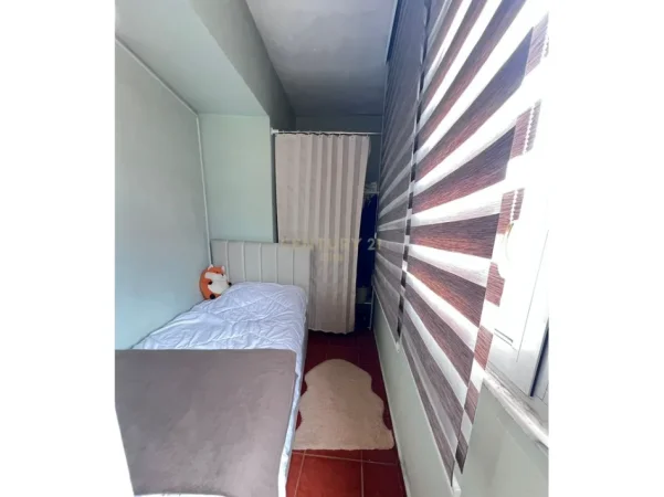 Tirane, jepet me qera apartament 1+1+Ballkon Kati 8, 66 m² 450 € (Rruga 5 Maji)