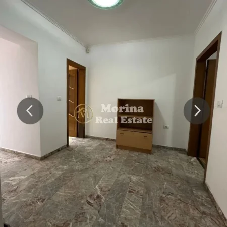 Tirane, jepet me qera ambjent biznesi Kati 2, 106 m² 1.000 € (Sheshi Willson)