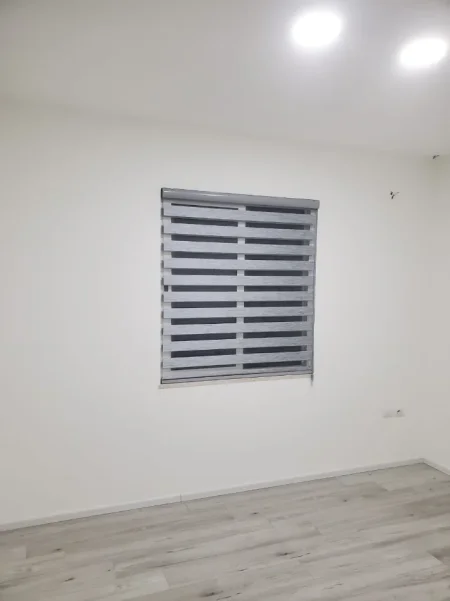 Durres, jepet me qera ambjent biznesi Kati 2, 172 m² 650 € (Rruga Mujo Ulqinaku)