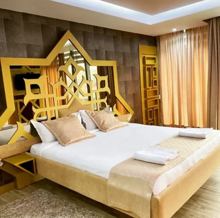 Tirane, shitet hotel , 2.400 m² 5.500.000 € (RRUGA E ELBASANIT)