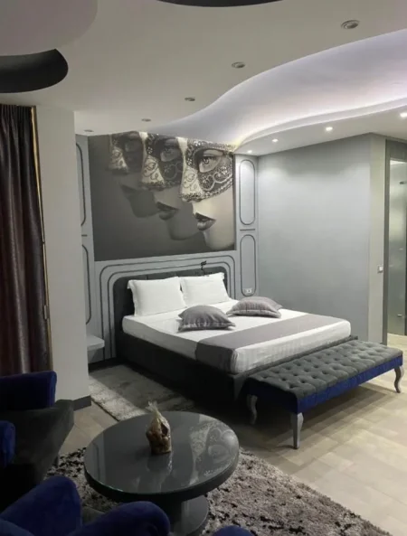 Tirane, shitet hotel , 2.400 m² 5.500.000 € (RRUGA E ELBASANIT)